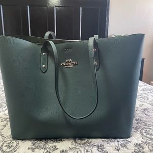 Coach tote. Like new!